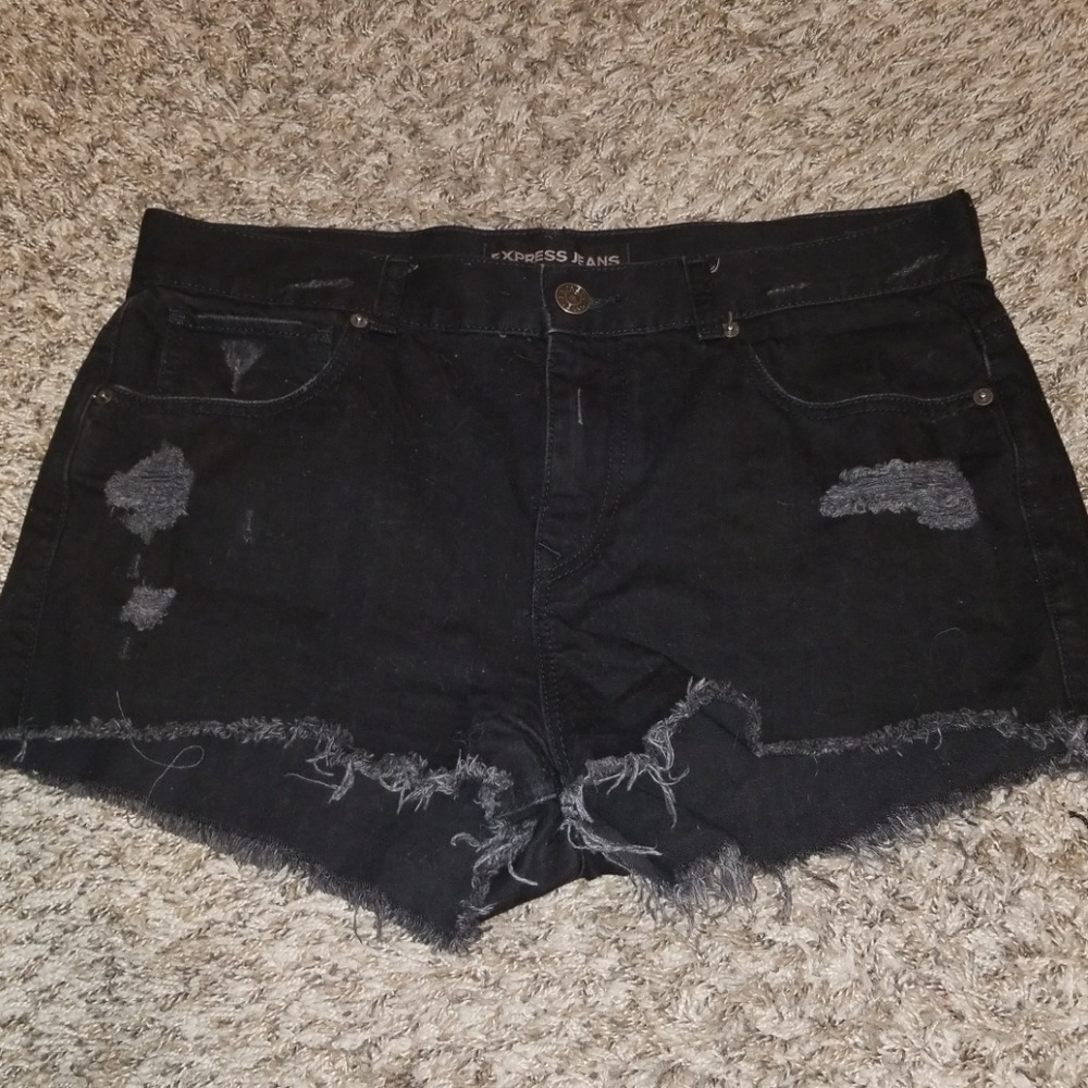 Distressed shorts
